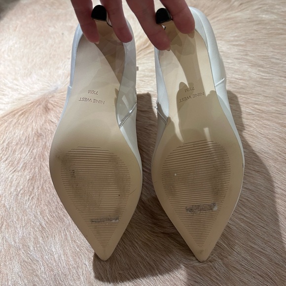 Nine West Cream Color 7.5 - like new, only wore once - Picture 4 of 8